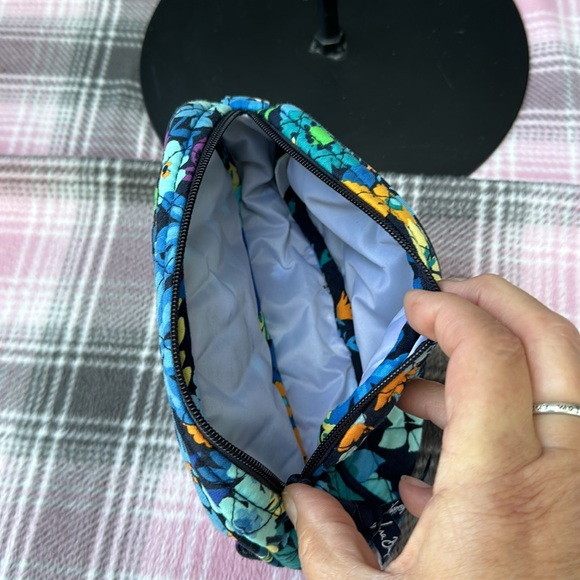 Vera Bradly makeup case - Picture 3 of 4